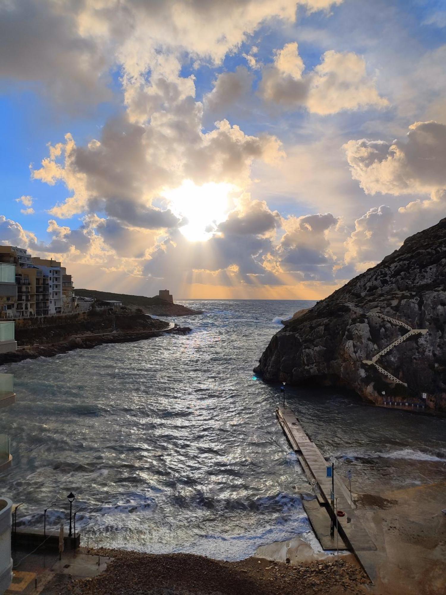 Xlendistays - Centrally Located Seafront Living Holiday Spaces In Xlendi Bagian luar foto