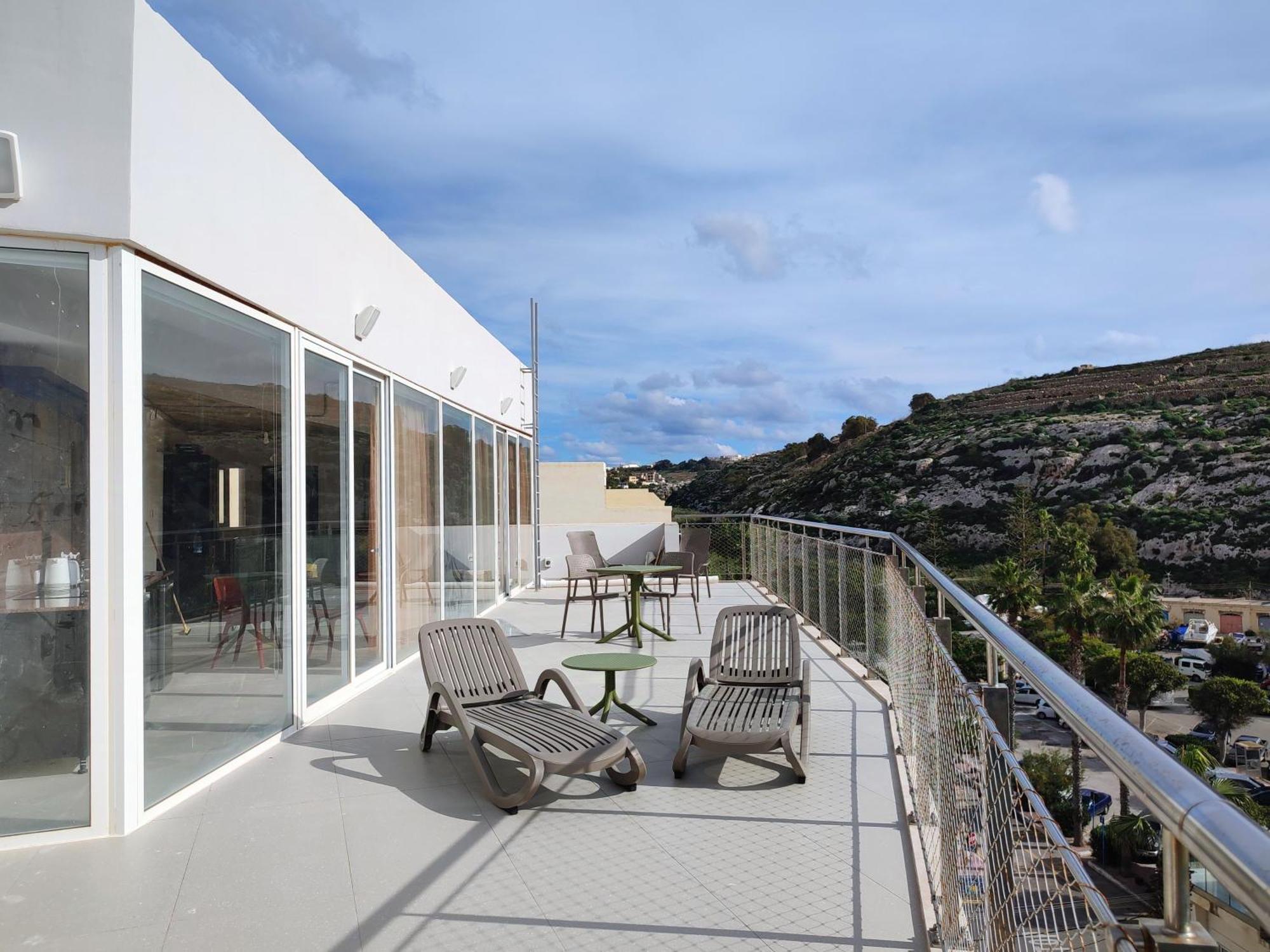 Xlendistays - Centrally Located Seafront Living Holiday Spaces In Xlendi Bagian luar foto
